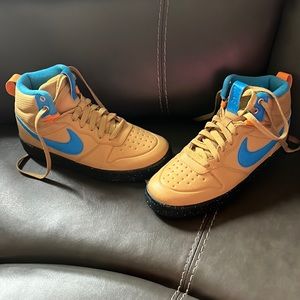 Kids Nike sneaker